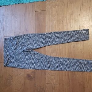 Black and white, Sz small, Reebok leggings